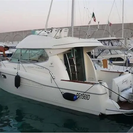 Miradour Botel